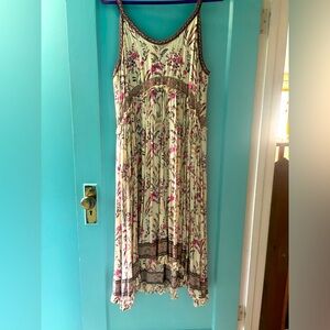 Spell & The Gypsy Maisie